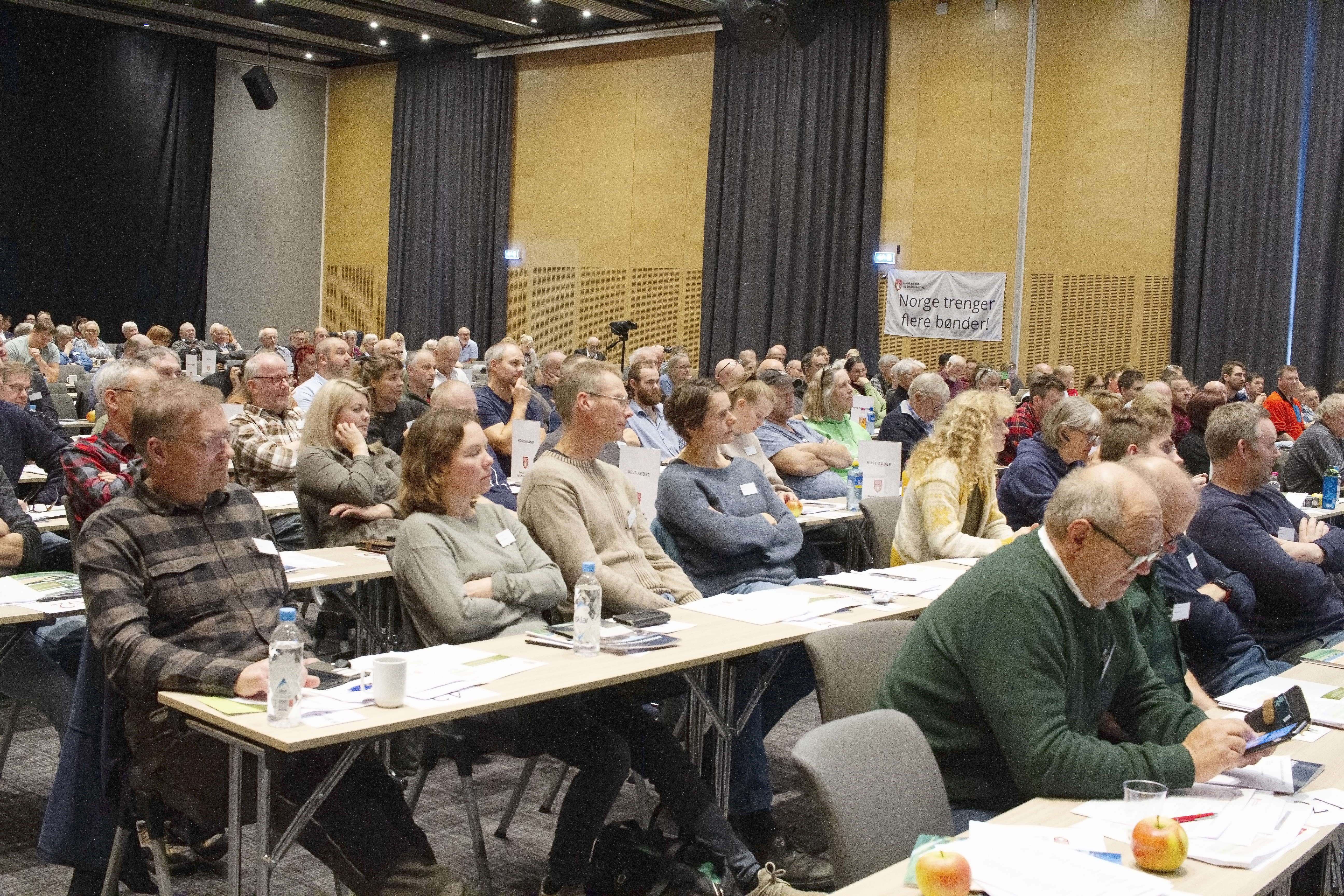 Landsmøtet - Norsk Bonde- Og Småbrukarlag | Norsk Bonde- Og Småbrukarlag